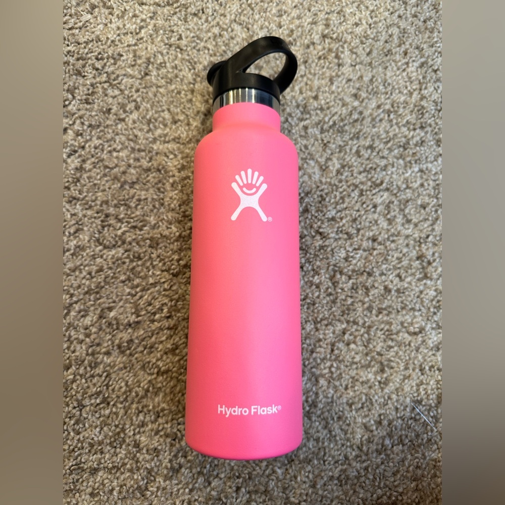 Hydro flask pink 21 oz insulated bottle